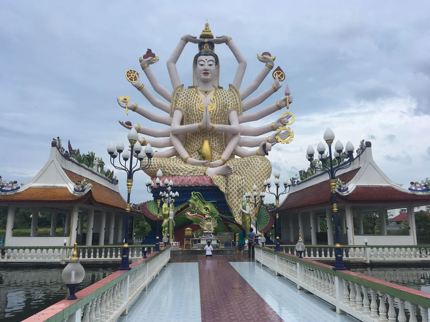 Wat Plai Laem